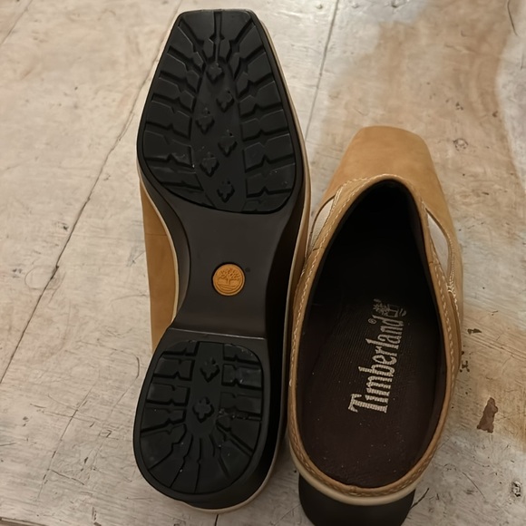 Timberland women’s shoes. Size 6 - Picture 4 of 6